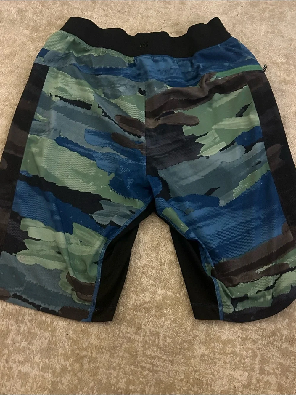Lululemon T.H.E. Short Linerless 11” Incognito Camo Blue Multi Men’s Small